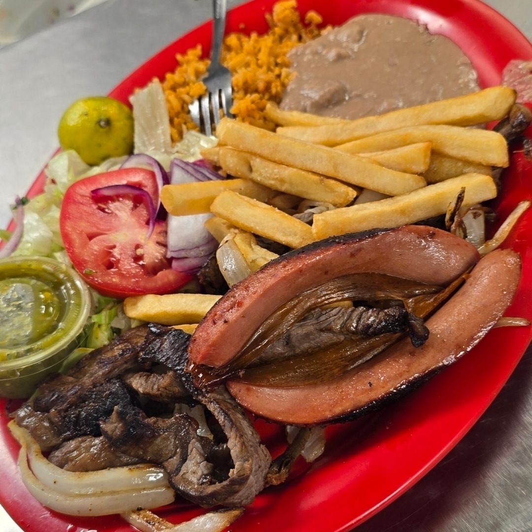 Asada Con Hot Link Plate.